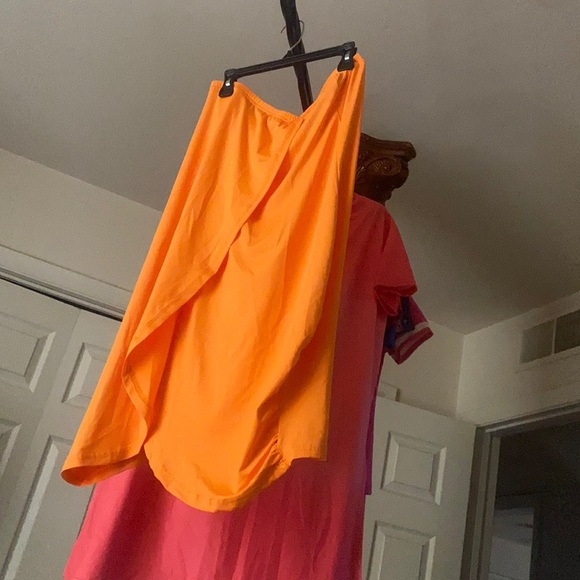 One piece orange dress can be used as skirt - Picture 1 of 4